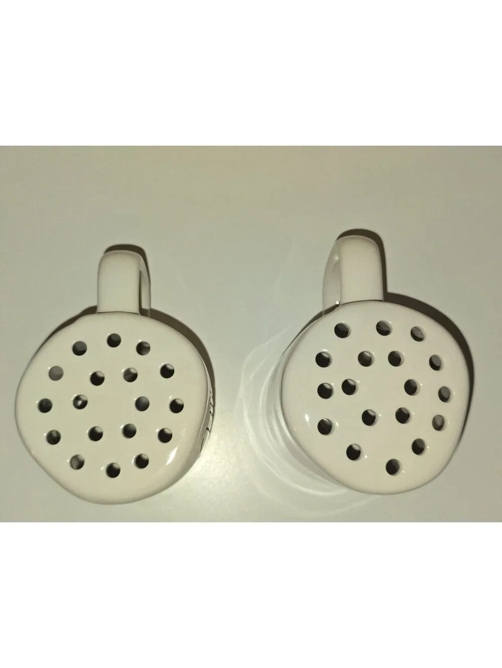 Rae Dunn Spice Rub & Chili Flakes Shaker Set Farmhouse Ceramic Kitchen Decor